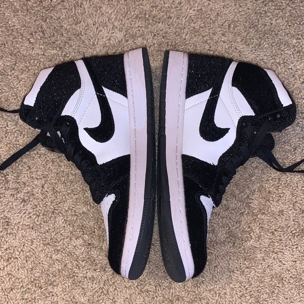 Women Nike Air Jordan 1 Retro High OG Black White Pony Hair CD0461 007 Sneakers - Picture 9 of 10